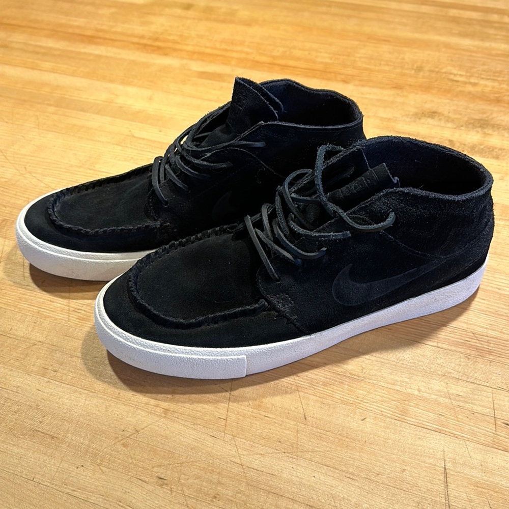 Stefan Janoski suede Nikes